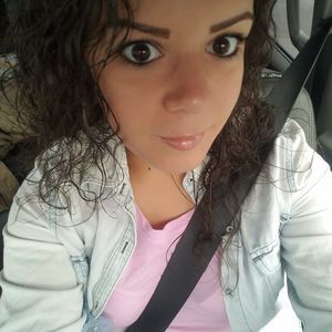 Meet your Posher, Vanessa